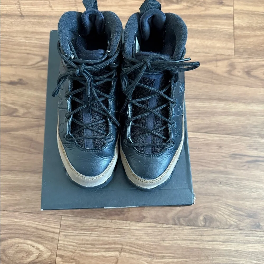 Kids Air Jordan Retro 9 - Olives 🫒 - Picture 3 of 16